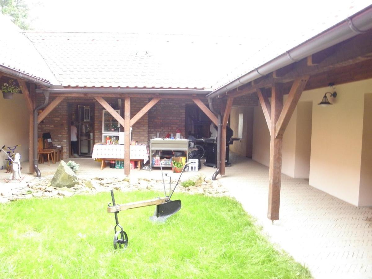 Penzion U Lisky Jarosov nad Nezarkou Buitenkant foto